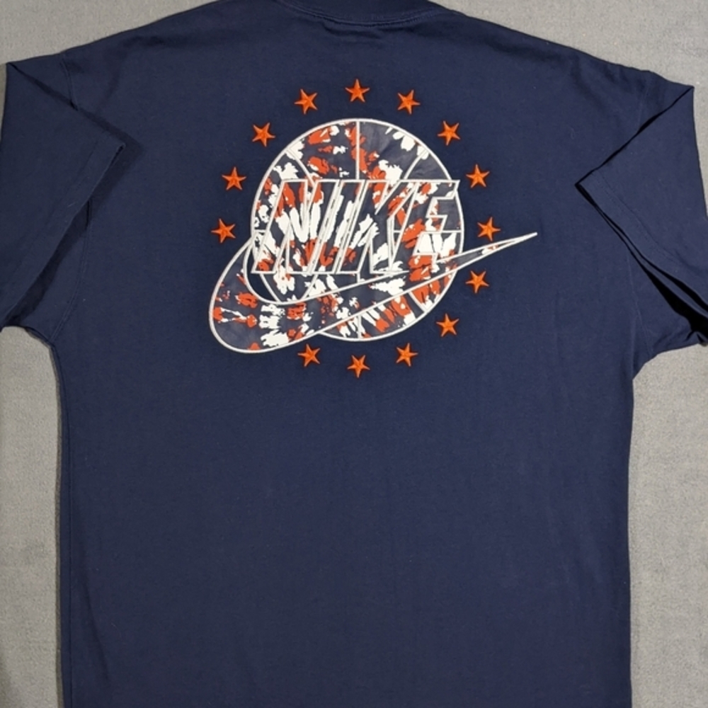 Nike Embroidered basketball T-shirt size‎ L